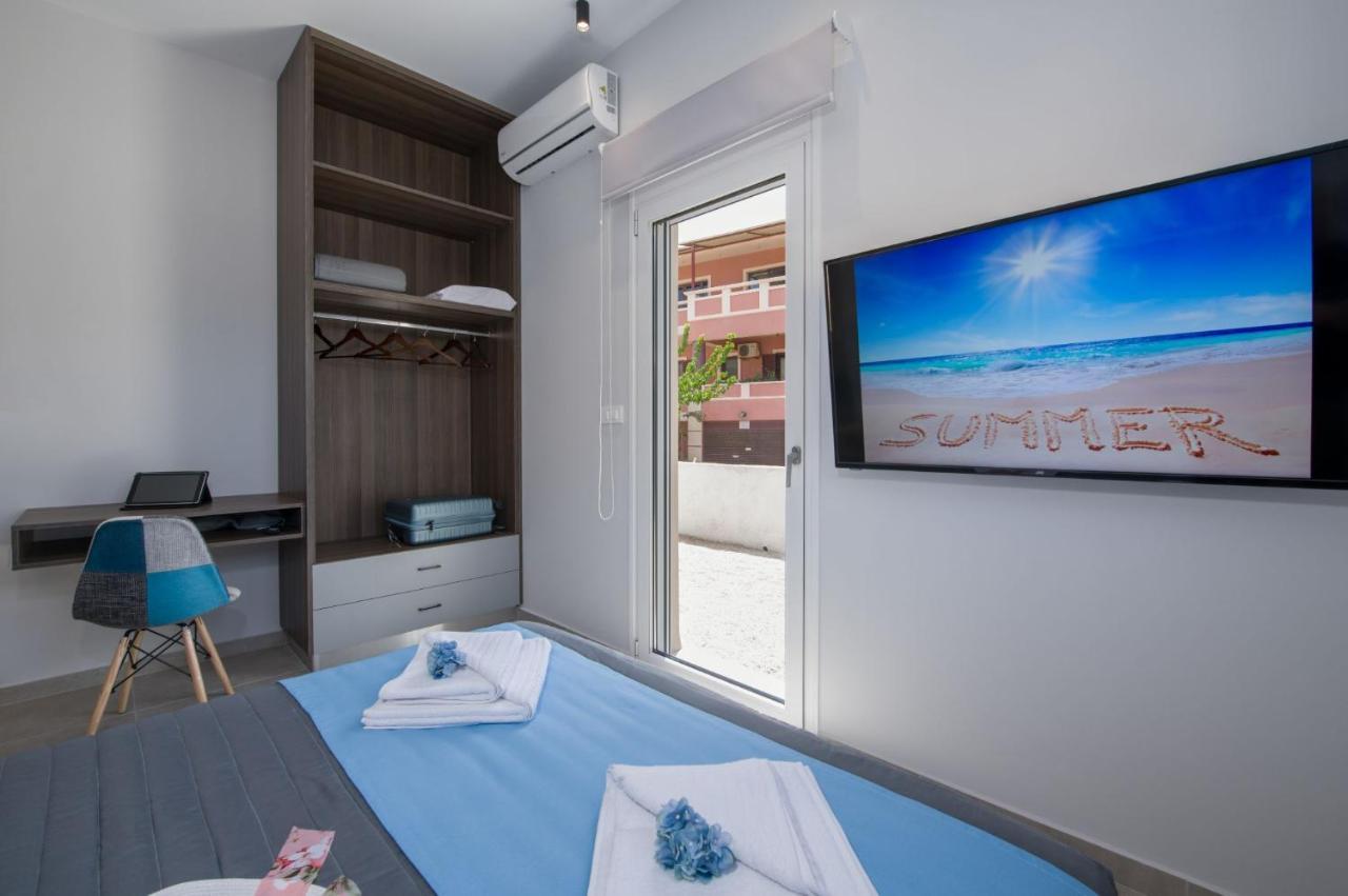 Stalós Luxury Villa Eva-Mari With Jacuzzi, 50M From The Beach מראה חיצוני תמונה