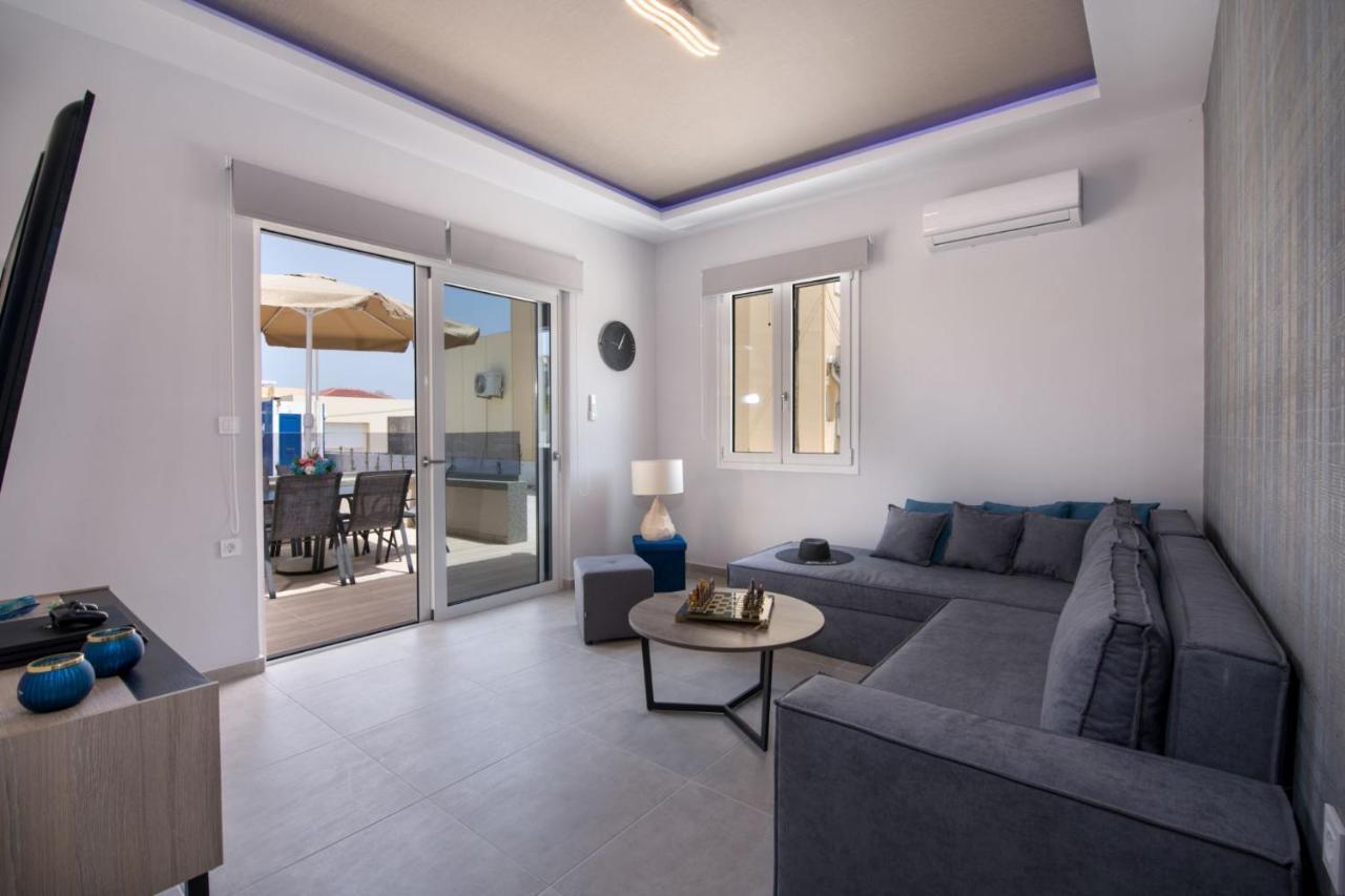 Stalós Luxury Villa Eva-Mari With Jacuzzi, 50M From The Beach מראה חיצוני תמונה