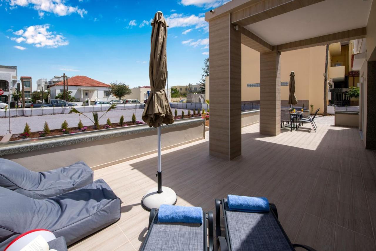 Stalós Luxury Villa Eva-Mari With Jacuzzi, 50M From The Beach מראה חיצוני תמונה