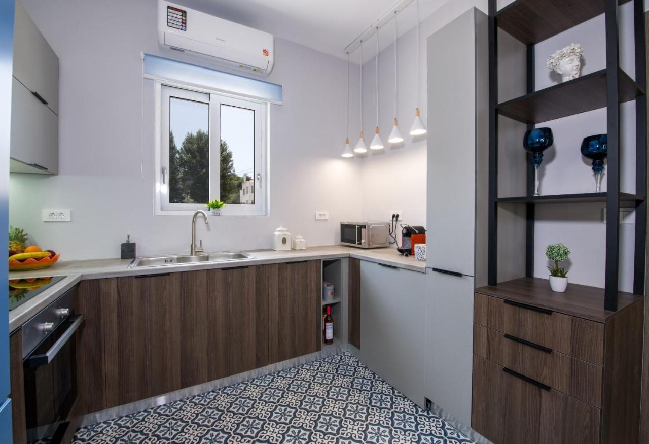 Stalós Luxury Villa Eva-Mari With Jacuzzi, 50M From The Beach מראה חיצוני תמונה