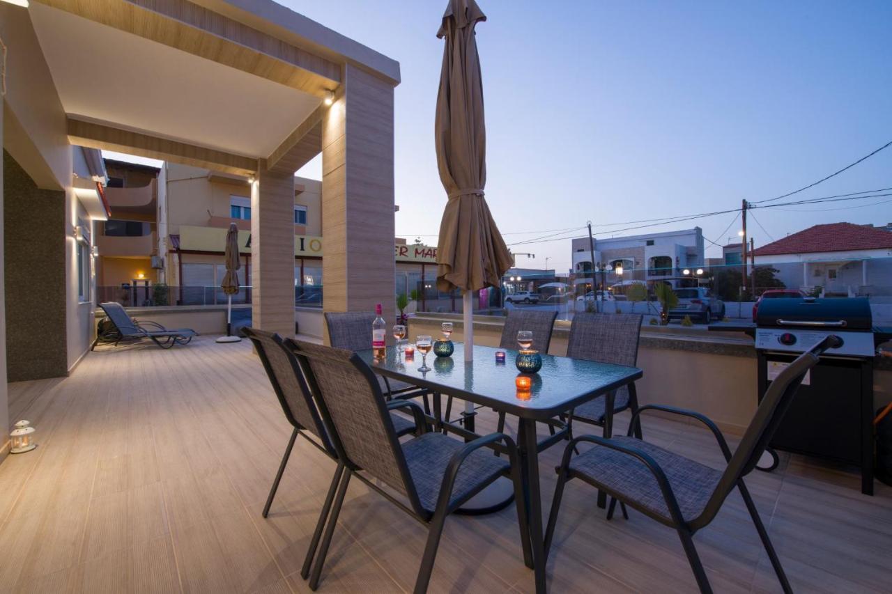 Stalós Luxury Villa Eva-Mari With Jacuzzi, 50M From The Beach מראה חיצוני תמונה