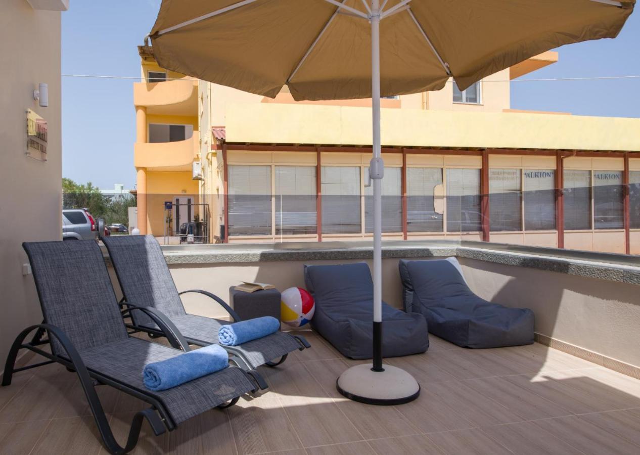 Stalós Luxury Villa Eva-Mari With Jacuzzi, 50M From The Beach מראה חיצוני תמונה