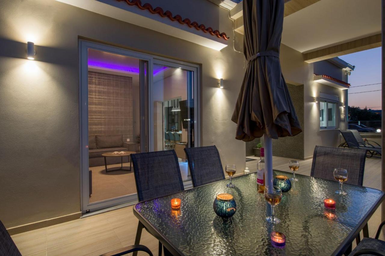 Stalós Luxury Villa Eva-Mari With Jacuzzi, 50M From The Beach מראה חיצוני תמונה