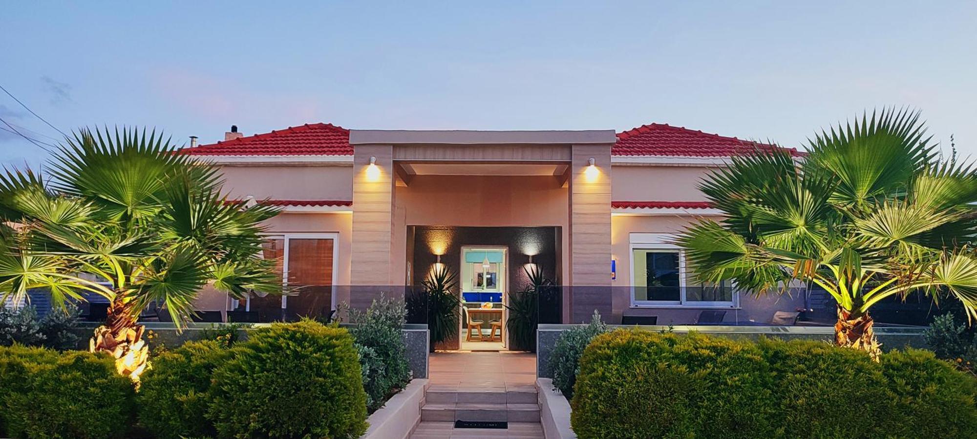 Stalós Luxury Villa Eva-Mari With Jacuzzi, 50M From The Beach מראה חיצוני תמונה